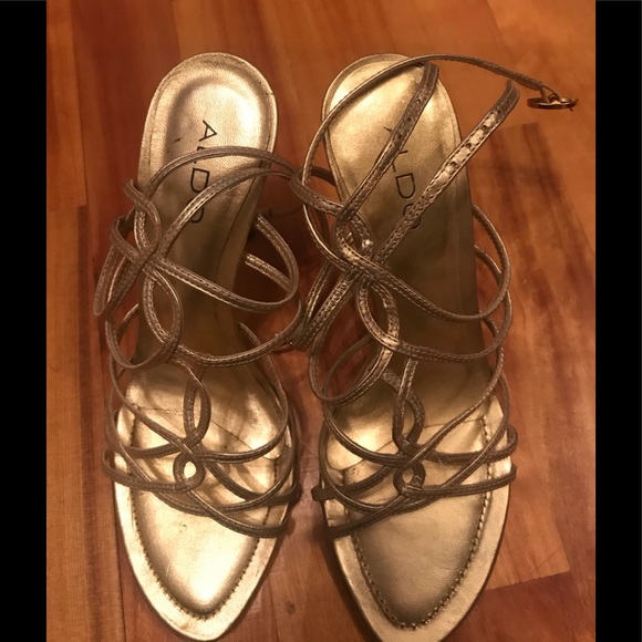 Aldo strappy gold sandals 7 - Picture 1 of 3